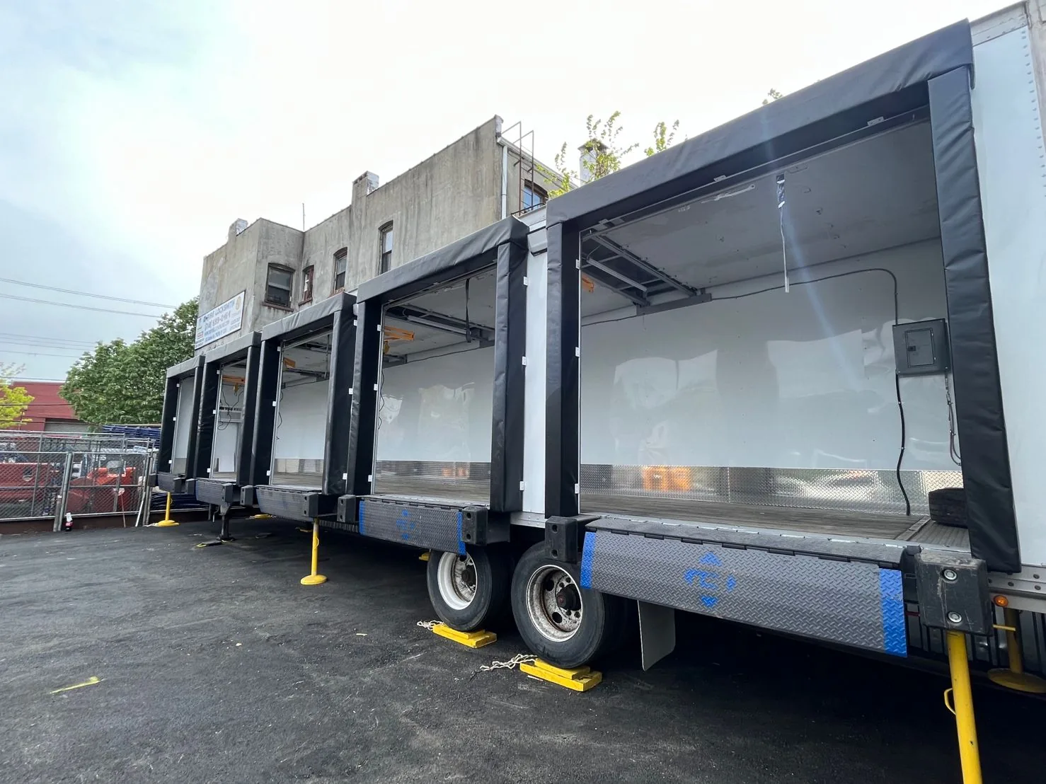 Five-door mobile dock exterior with full dock seals